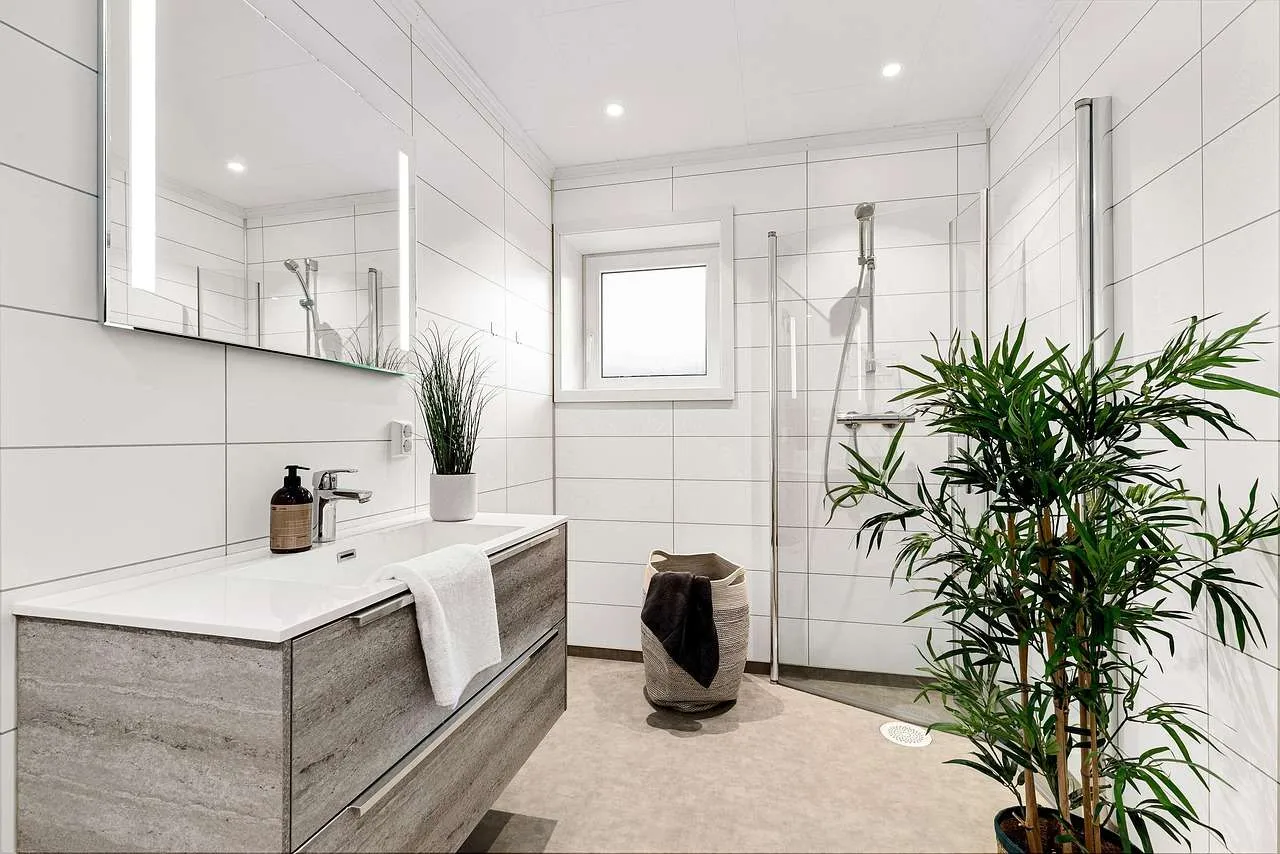 Small Bathroom Ideas: Clever Design Tips